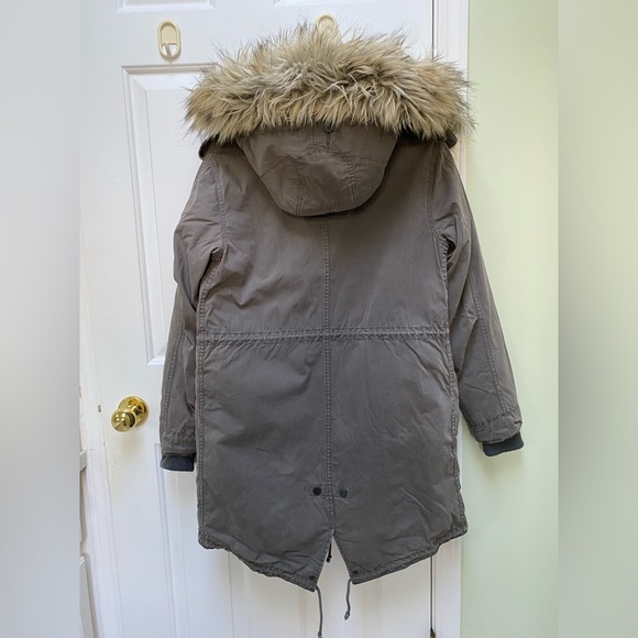 Aritizia: Community Parka in XS - Picture 3 of 6